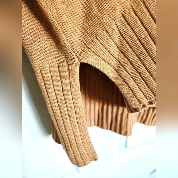 Women's Old Navy Cotton V-neck Camel Brown Sweater  size L - Picture 2 of 4